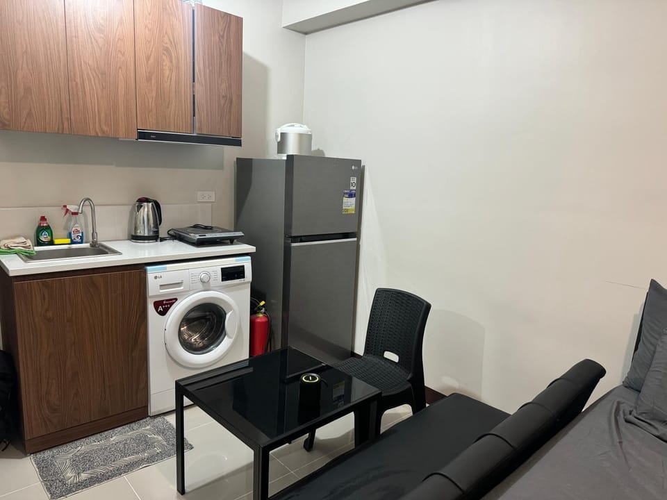 Kitchen or kitchenette, Living room, Dining area, minibar, washing machine