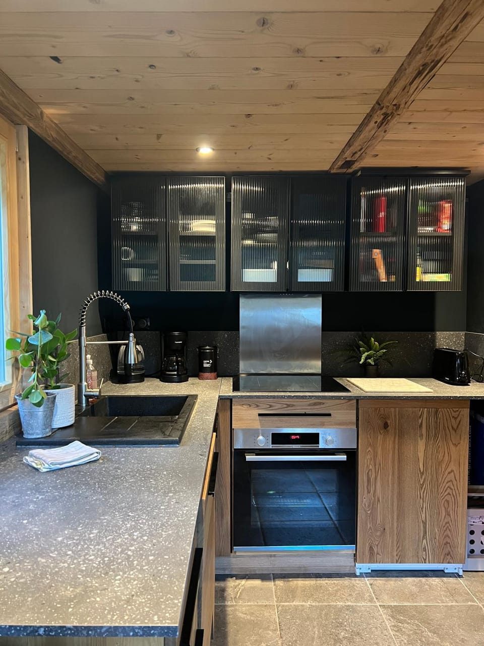 Kitchen or kitchenette, Living room