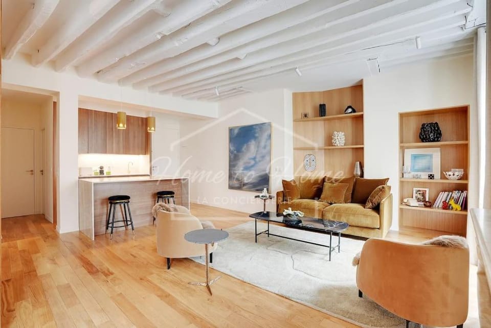TV and multimedia, Kitchen or kitchenette, Living room, Seating area, Dining area
