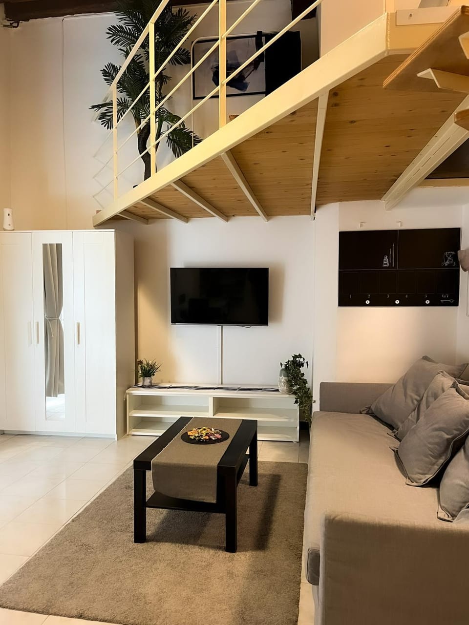 Living room, Dining area, wardrobe