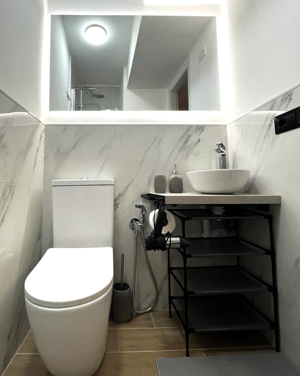 Toilet, Bathroom