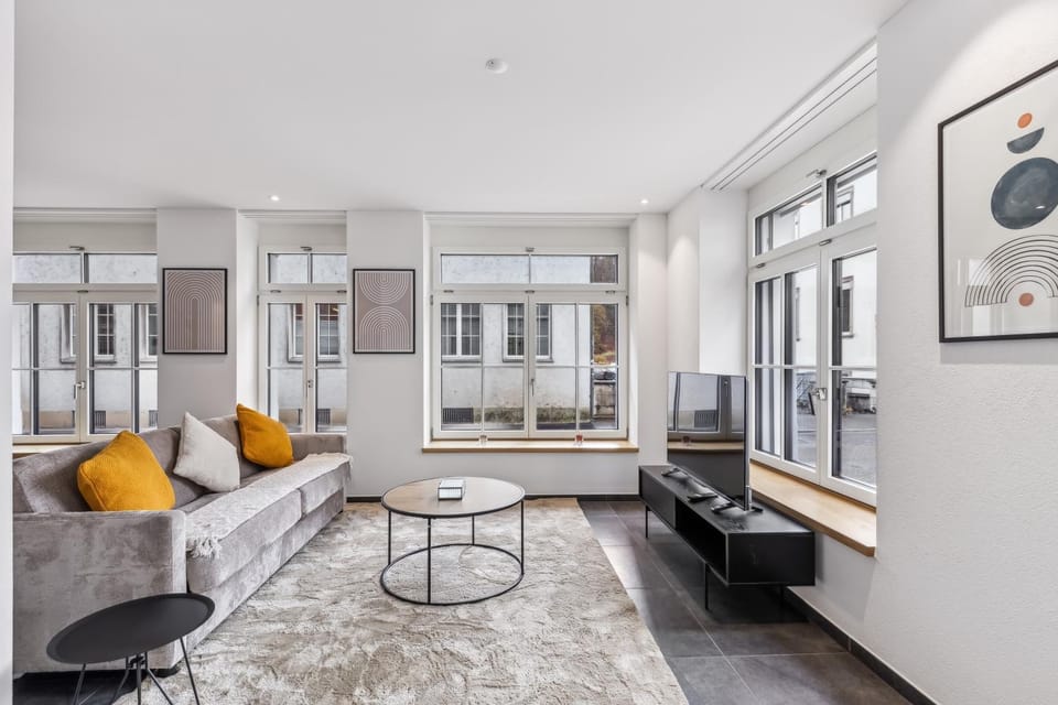 TV and multimedia, Living room, Seating area, furniture