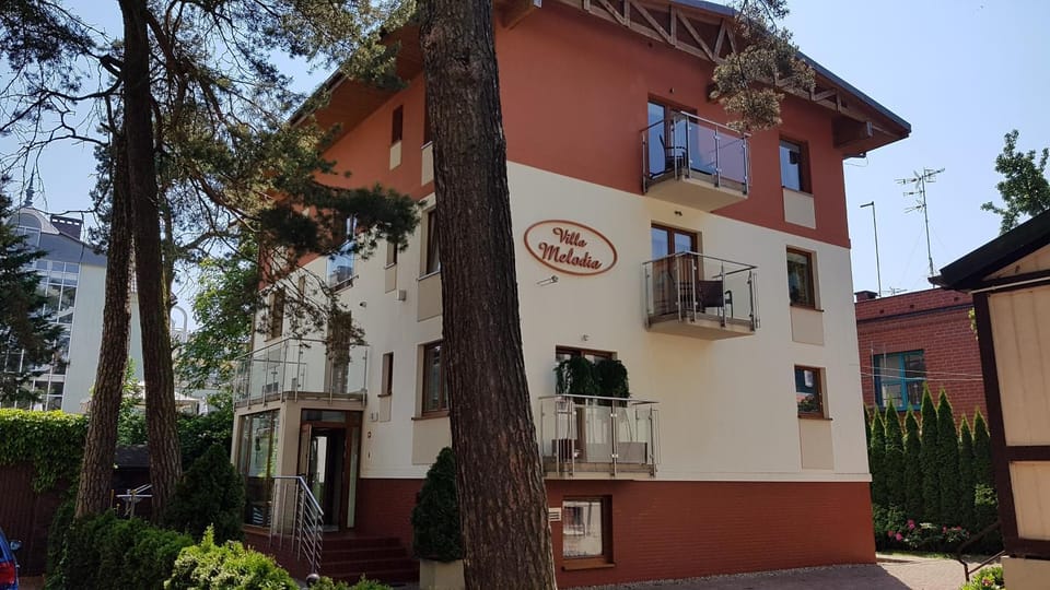 Property building, Facade/entrance, Neighbourhood