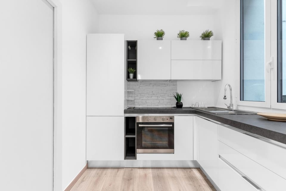 Kitchen or kitchenette, oven, stove
