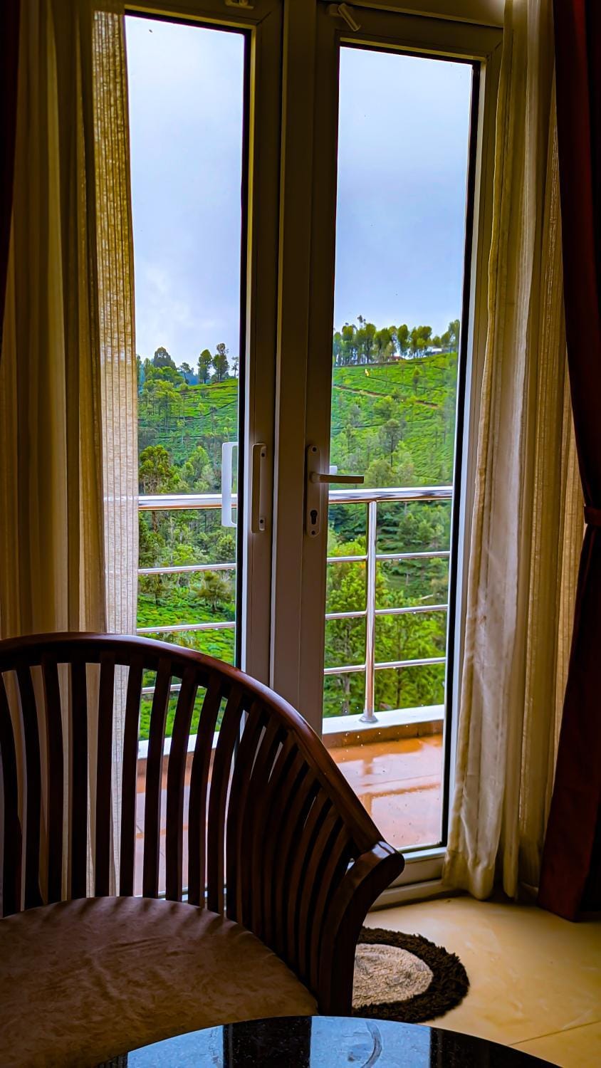 View (from property/room), Balcony/Terrace, Seating area