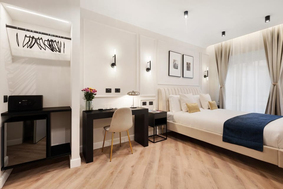 Bed, Photo of the whole room, Bedroom