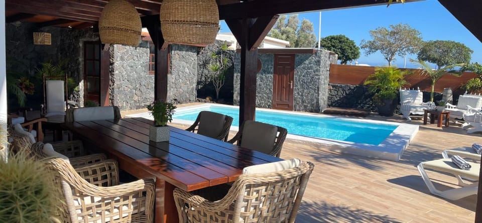 Casa Chic Lanzarote Villa in Puerto del Carmen