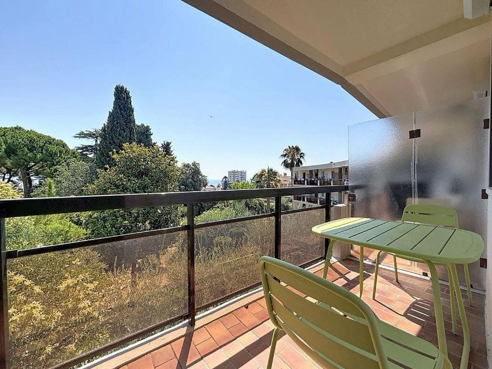 Appartement Palmiers Apartment in Nice