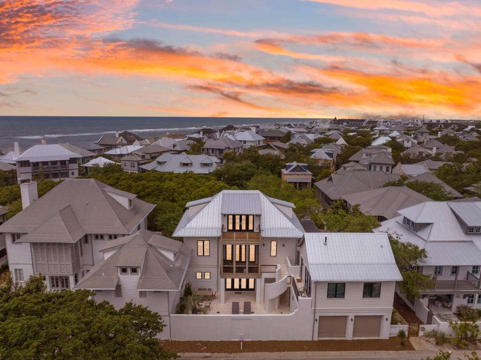 Chloe's Cottage and Carriage House House in Rosemary Beach
