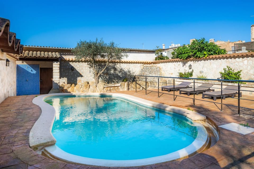 Property building, Swimming pool
