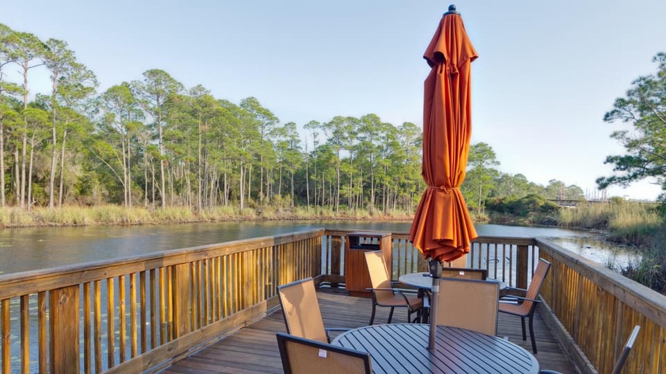 Redfish Village M-2 422 - Deja Blue House in South Walton County