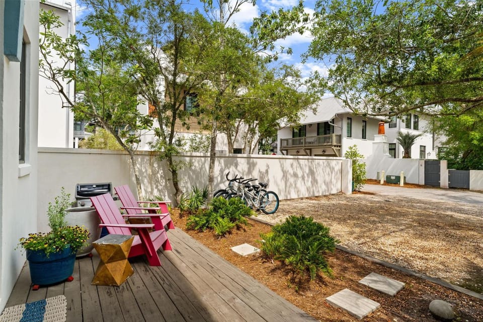 Carlin Ward Cottage House in Rosemary Beach