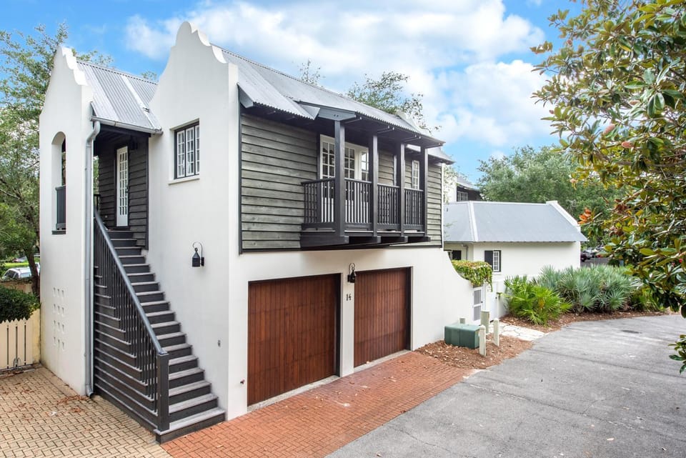 Highland Carriage House House in Rosemary Beach