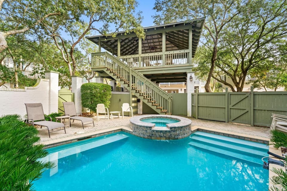 Sylvia's Cottage House in Rosemary Beach