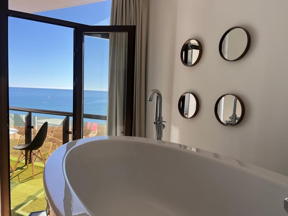 Bedroom, Bath