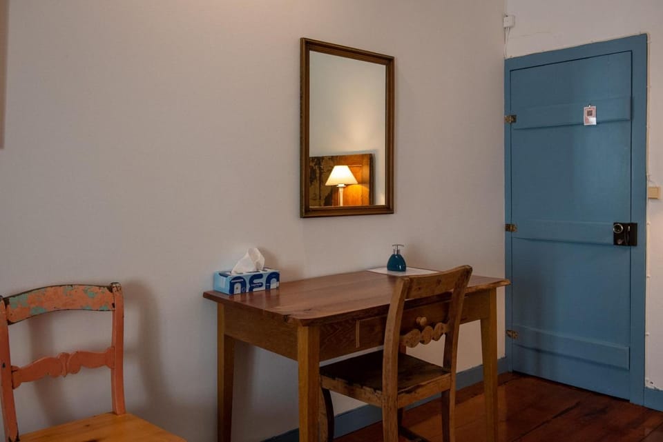Seating area, Bedroom