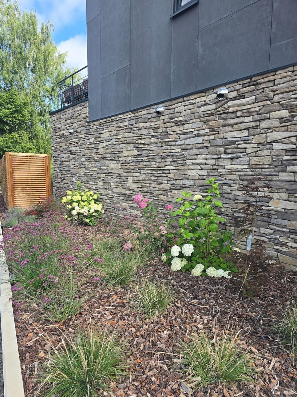 L'Ecrin des Sentiers House in Wallonia, Belgium