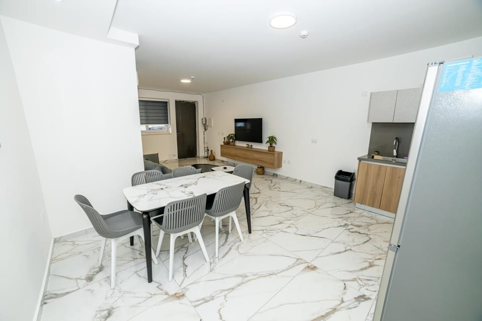 TV and multimedia, Dining area