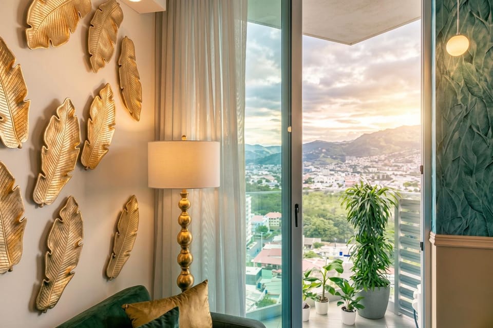 Golden Room Secrt Sabana AC Apartment in San Jose