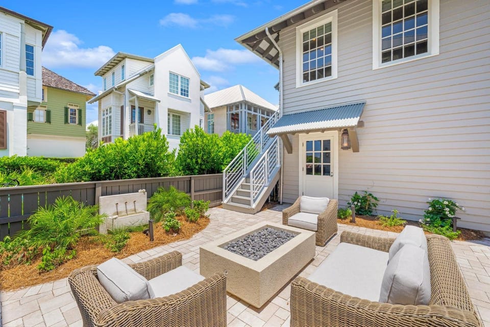 Atwoods Cottage & Carriage House House in Rosemary Beach