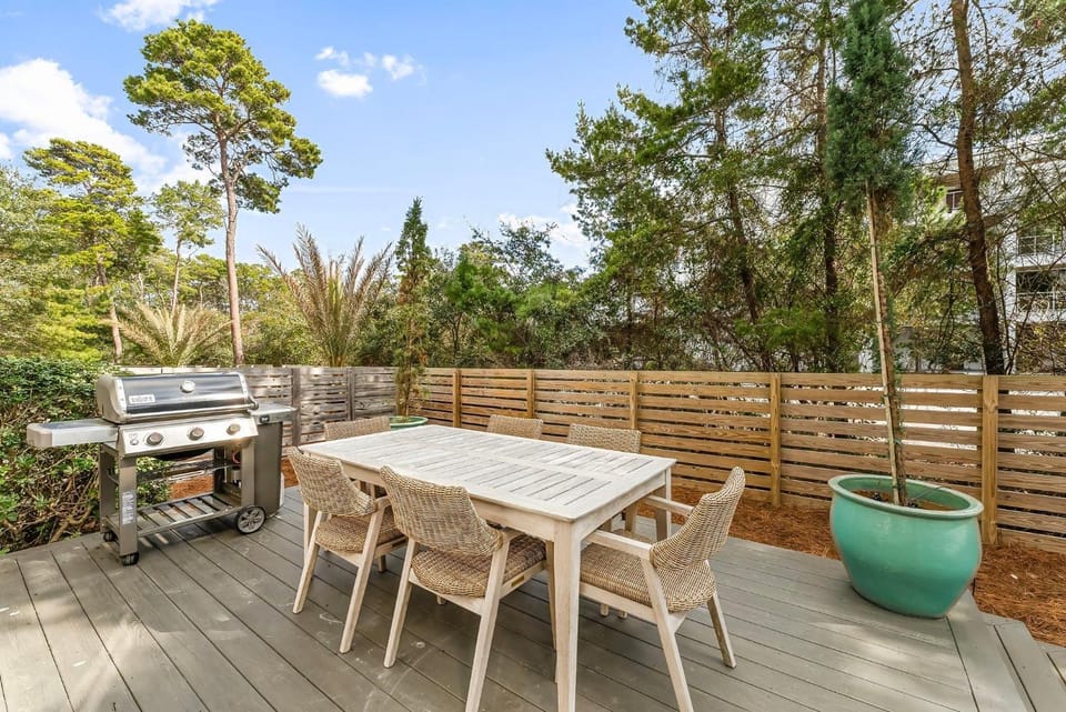 Southern Seaside Cottage and Carriage House House in Inlet Beach