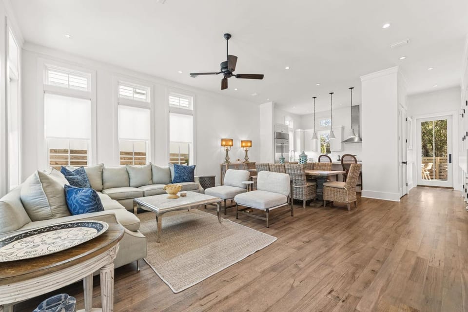Southern Seaside Cottage and Carriage House House in Inlet Beach