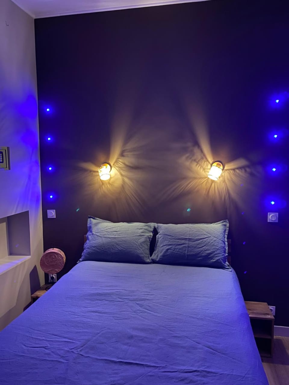 Bed, Photo of the whole room