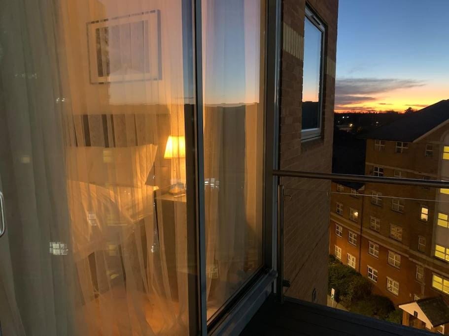 Bright and Cosy Flat Perfectly Located Apartment in Croydon