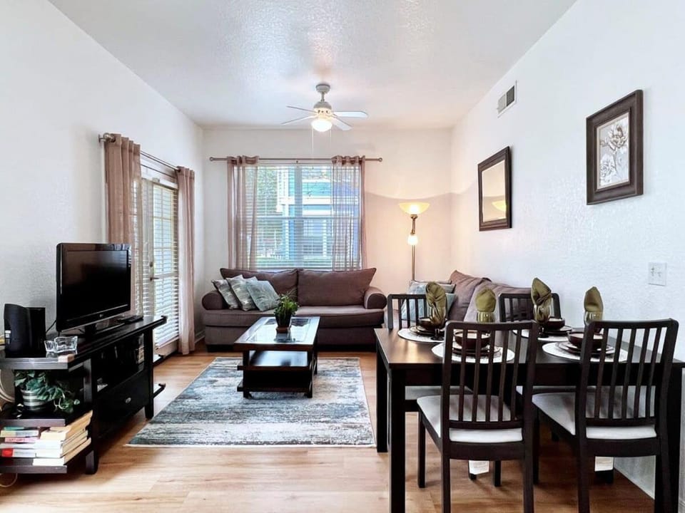 Cute and Cozy 4Bed Townhome Venetian Bay-2200SCD House in Kissimmee