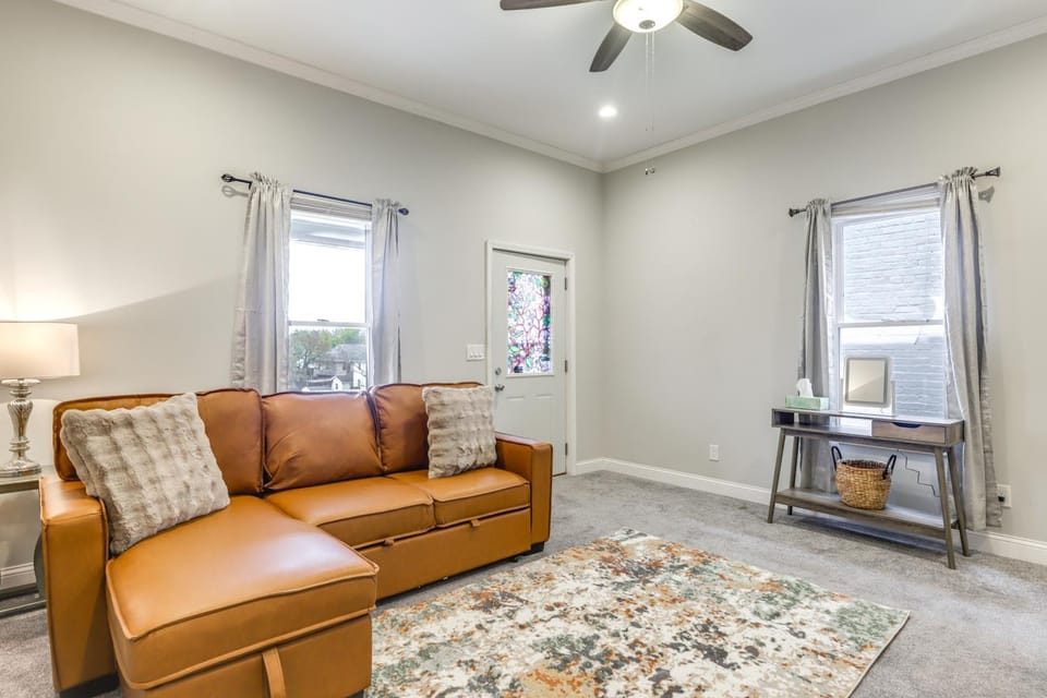 3 Mi to Dtwn Covington Getaway with Backyard House in Covington