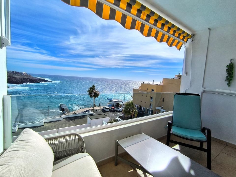 Day, View (from property/room), Balcony/Terrace, Seating area, Sea view
