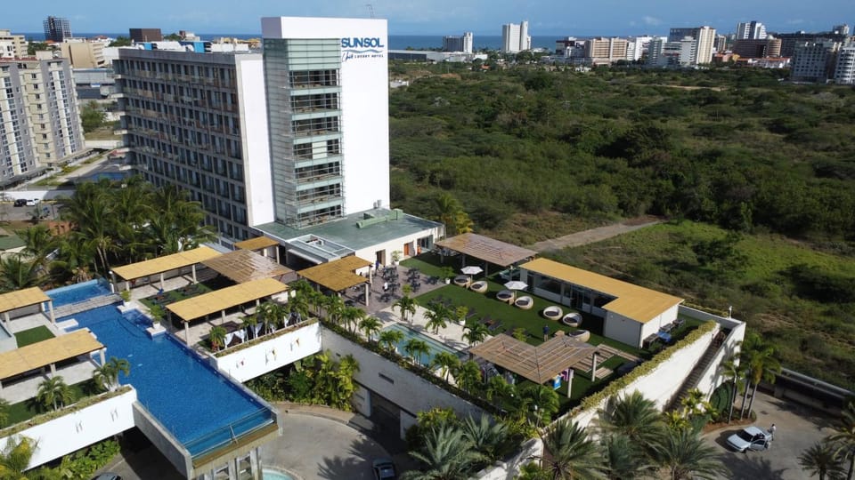 Property building, Bird's eye view, City view
