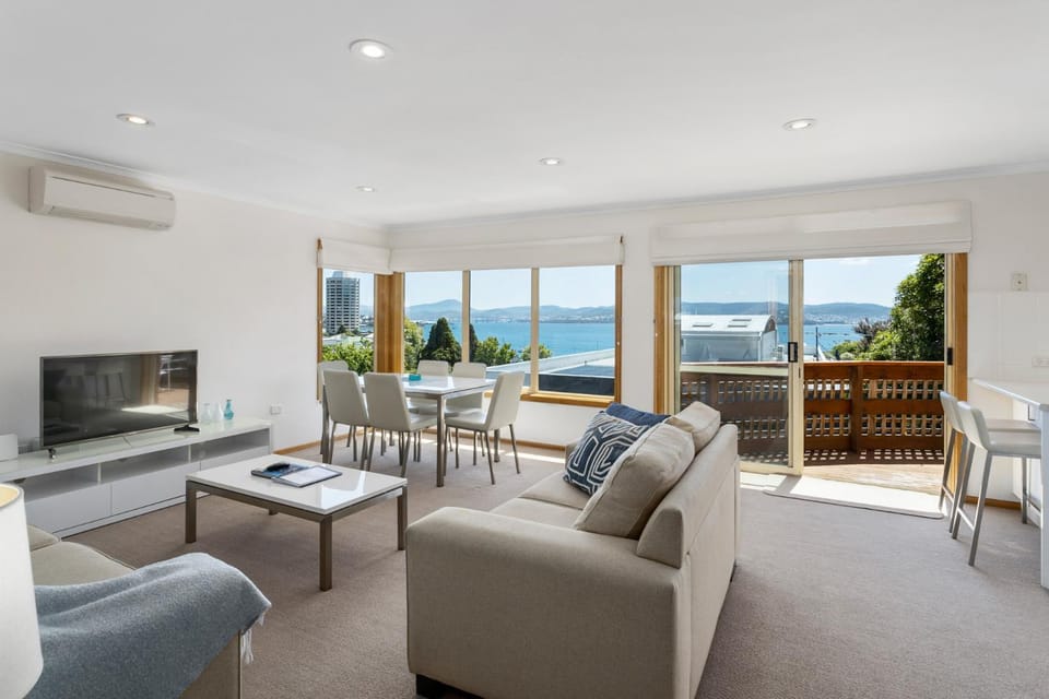 Reflections on the Bay Villa in Tasmania