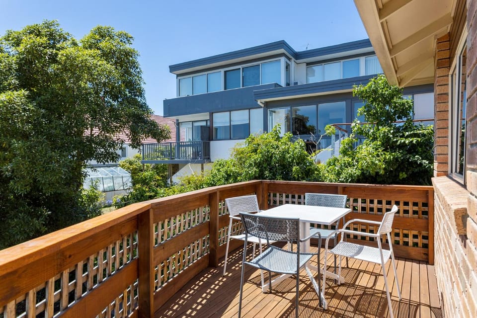 Reflections on the Bay Villa in Tasmania