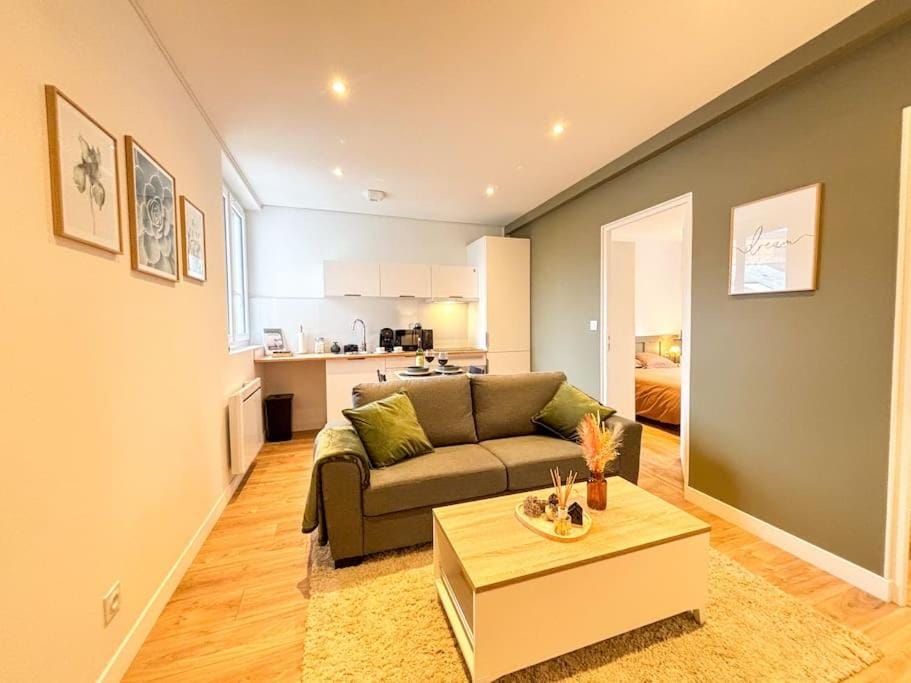 L'Olivier - Parking, Hyper-Centre, Séjour Unique Apartment in Brittany