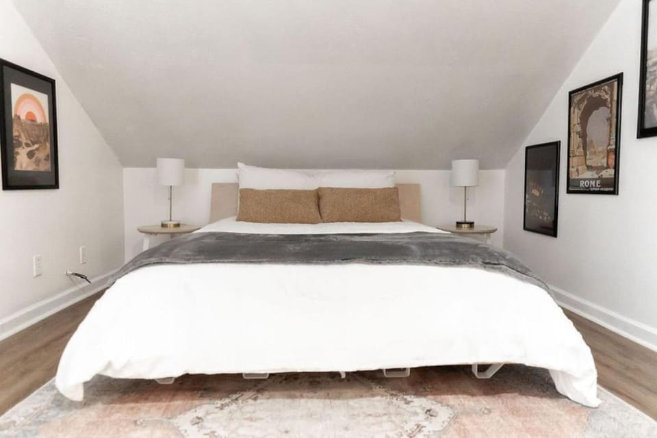 The Loft at Park Place Cozy Studio on the Park House in Phenix City
