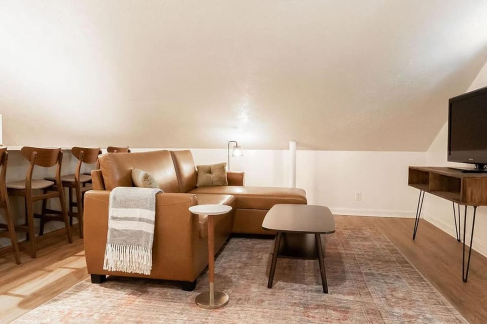 The Loft at Park Place Cozy Studio on the Park House in Phenix City
