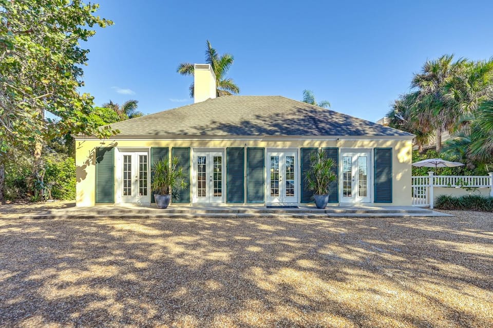 Walk to Beach! Old Naples Escape w/ Patio & Grill House in Naples