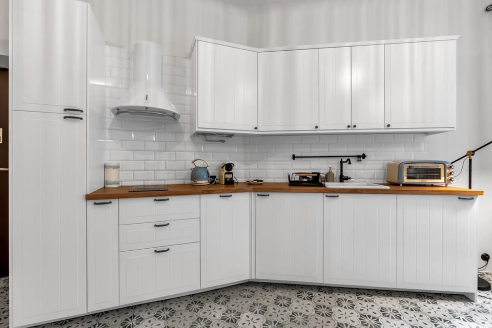 Coffee/tea facilities, Kitchen or kitchenette, dishwasher, pet friendly, stove