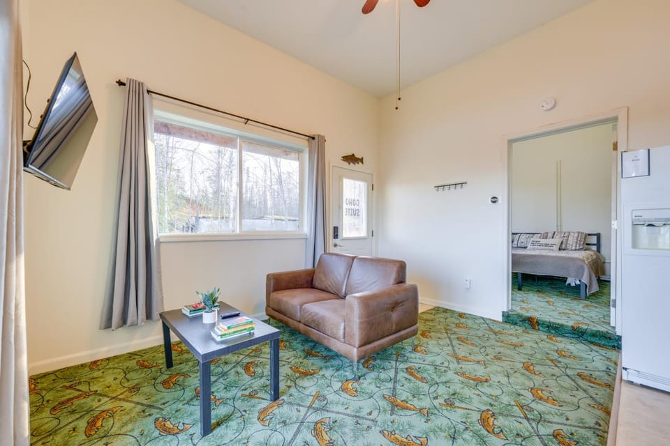 River Views & Fire Pit: Cozy Soldotna Apartment! Apartment in Soldotna