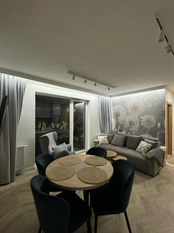 TV and multimedia, Living room, Photo of the whole room, Seating area