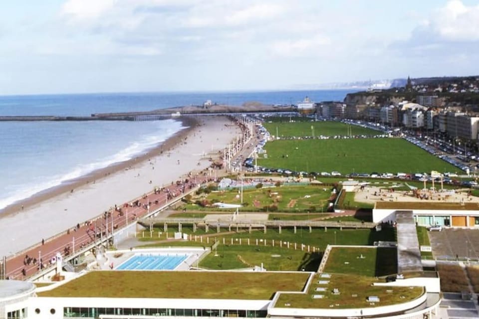 Nearby landmark, Sea view