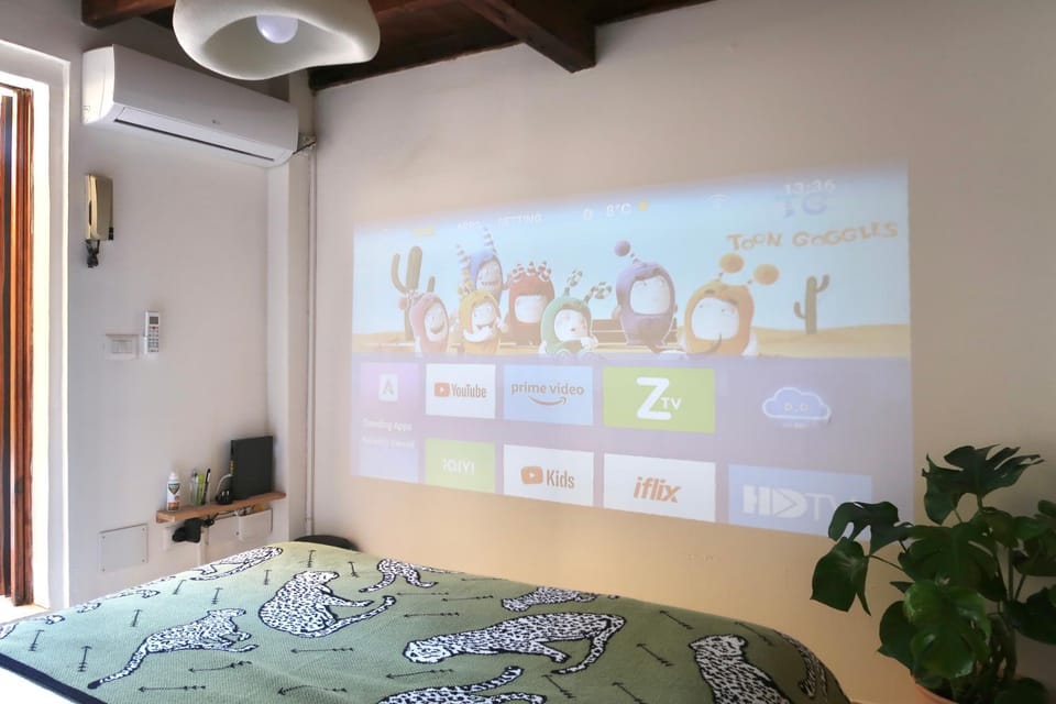 TV and multimedia, Bedroom, air conditioner