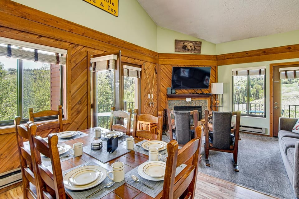 1/2 Mi to Brian Head Resort! Mtn-View Condo House in Brian Head
