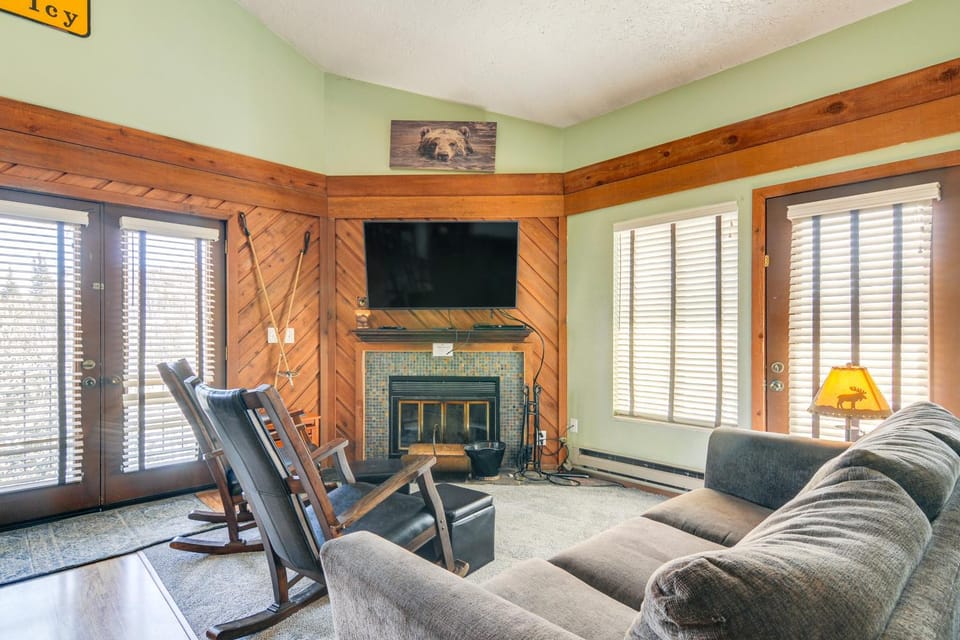 1/2 Mi to Brian Head Resort! Mtn-View Condo House in Brian Head