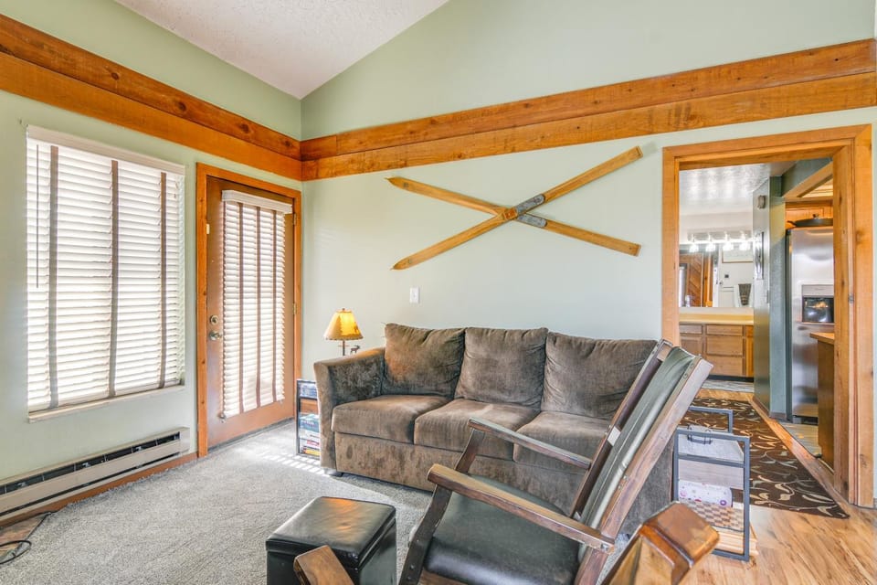 Mtn-View Condo w/ Trail Access in Brian Head House in Brian Head