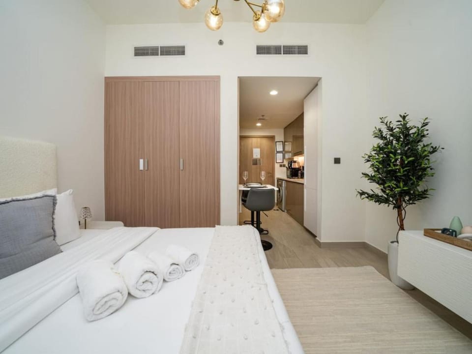 Bed, Photo of the whole room, wardrobe