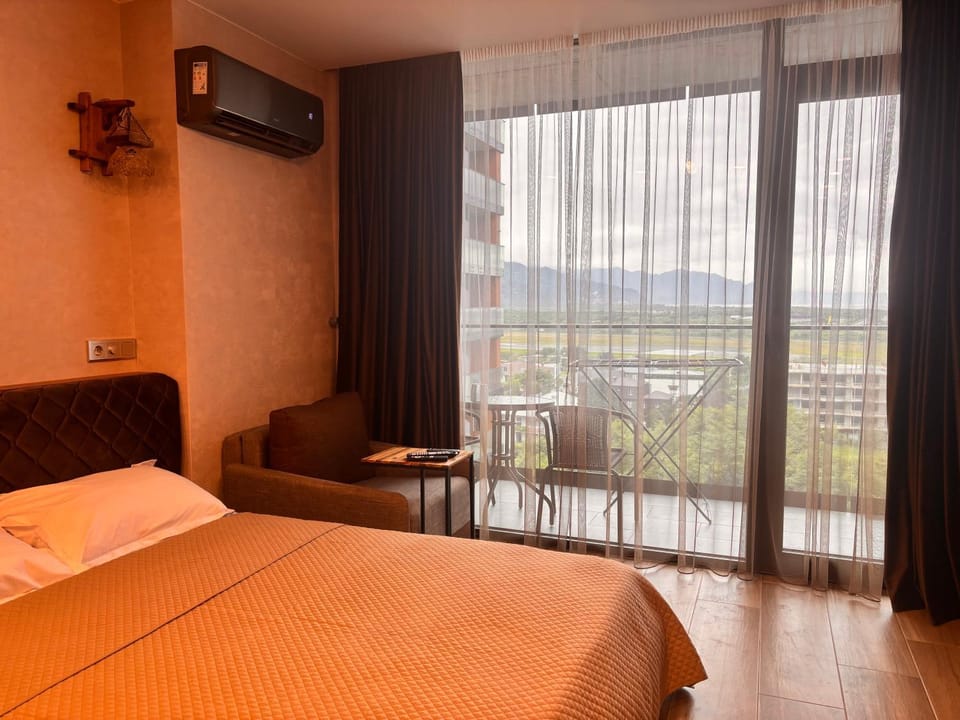 Апартаменты на берегу моря Rainbow & Sanset Apartment in Batumi