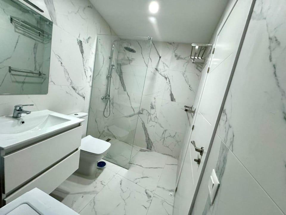 Shower, Toilet, Bathroom