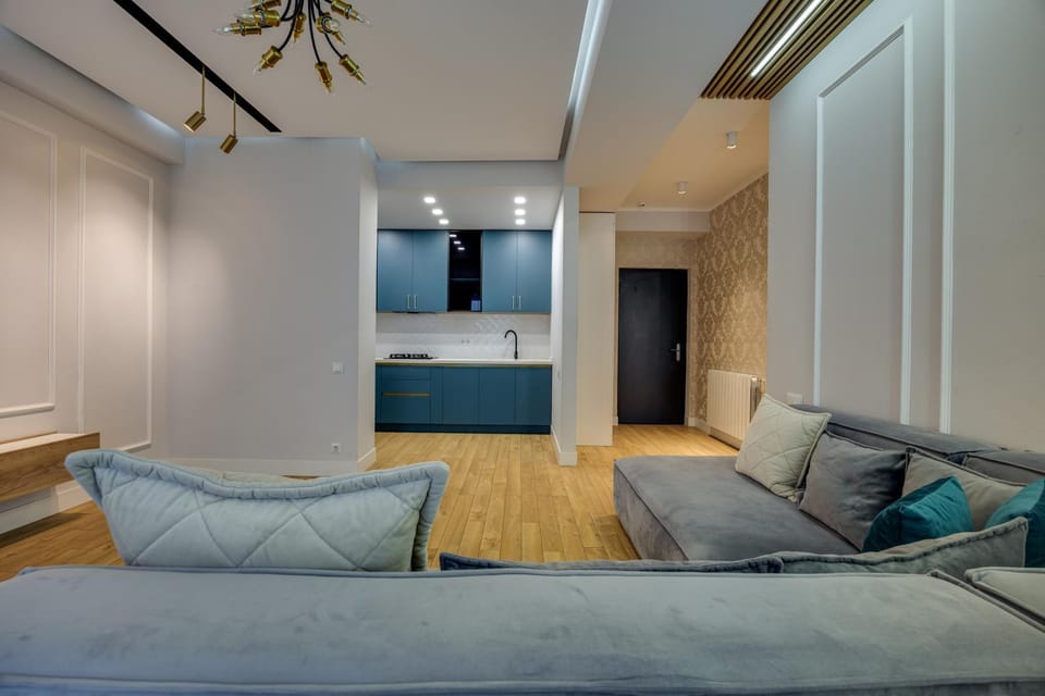 Bed, Kitchen or kitchenette, Living room, Photo of the whole room, Seating area, Bedroom